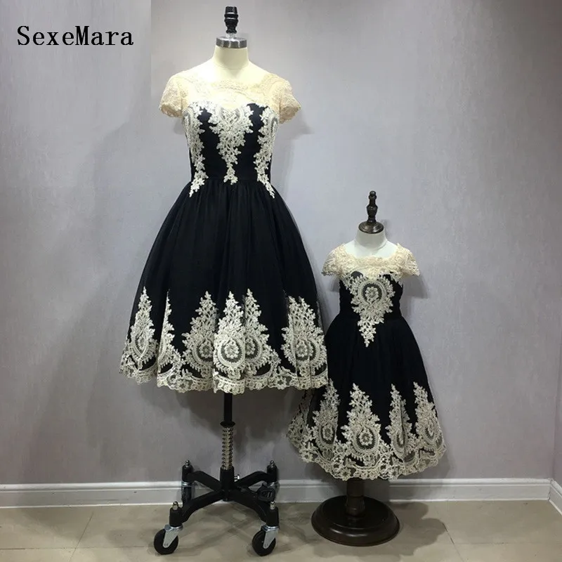 Bloem Meisje Jurken Moeder en Dochter Jurk Baljurk Lace Applique Tulle Formele Dress Party Gown Kids Verjaardag Jurk Bloem Meisje Jurken Moeder en Dochter Jurk Baljurk Lace Applique Tulle Formele Dress Party Gown Kids Verjaardag Jurk