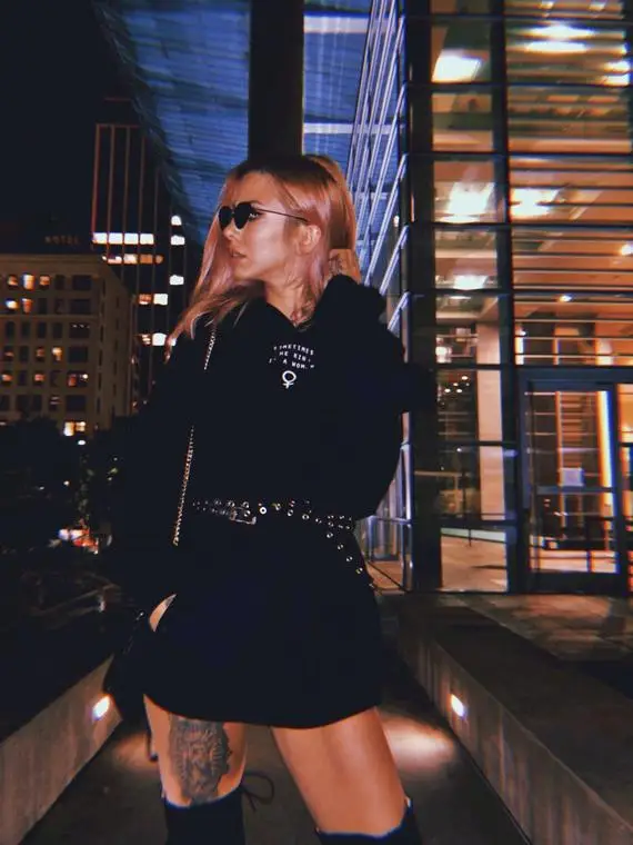 Sugarbaby النسوية البلوز النساء مقنعين البلوز مكافحة ترامب النسوية الملابس صديقها صالح هوديي نعرفكم فضفاض البلوز