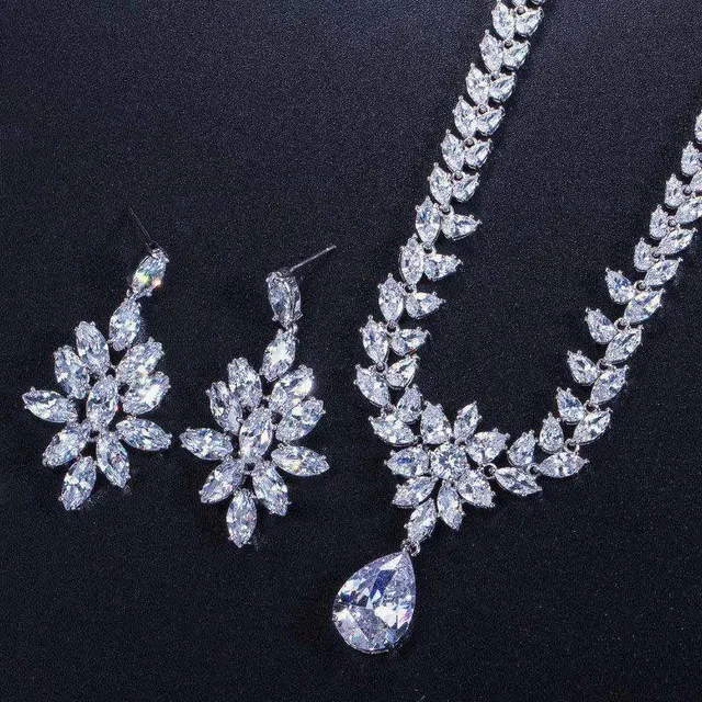 ThreeGraces Luxury Cubic Zircon White Gold Color Big Flower