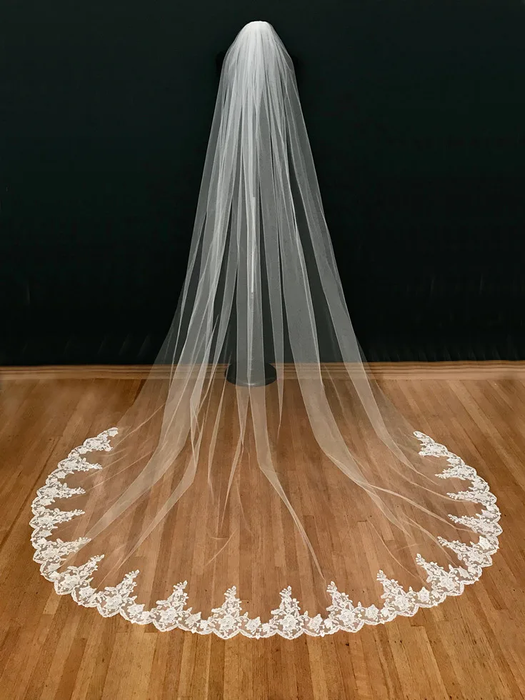 

Wedding Accessories White/Ivory Wedding Veil 3m Long with Comb Lace Mantilla Cathedral Bridal Veil Veu De Noiva Real Photos