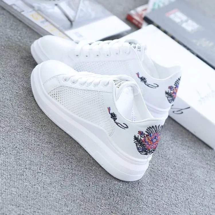 Fashion Korean Summer Lace-up Casual Women Shoes Embroidered Breathable Mesh Platform White Women Sneakers Tenis Feminino