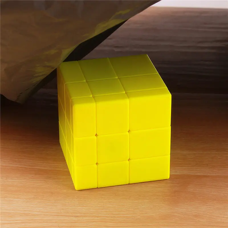 QY TOYS  megaminxeds puzzle speed magic cube pyramidcube stickerless professional special shape mirror pyramid cubes wholesale