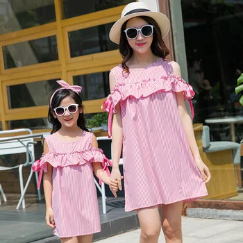 

Mother Daughter Dresses Off Shoulder Striped Cute Pink Family Clothing Wedding Family Matching Casua Clothes Women Girls Summer