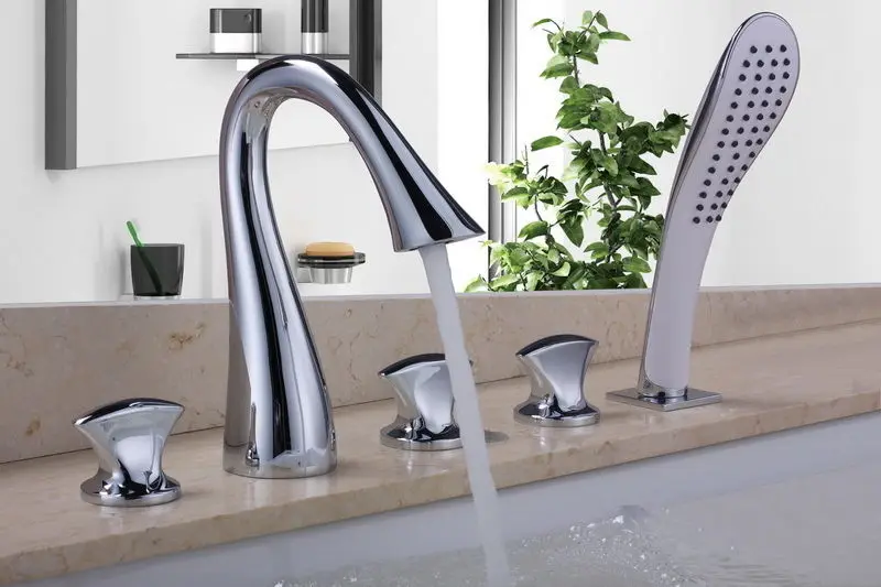

Free ship Contemporary chrome Five Holes Three Handles Waterfall Bathtub SWAN Faucet with Hand Shower