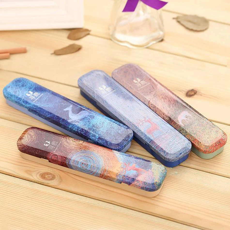

1 PC Creative Reindeer Tin Pencil Case Single-layer Tin Organizer Storage Box Office and School Stationery