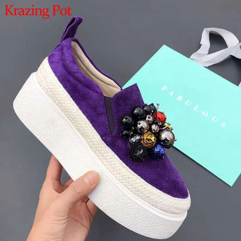 

Krazing Pot new arrival sheep suede colorful round pendant waterproof round toe summer slip on convenient vulcanized shoes L0f1