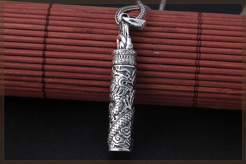 silver-gau-box-pendant0023c