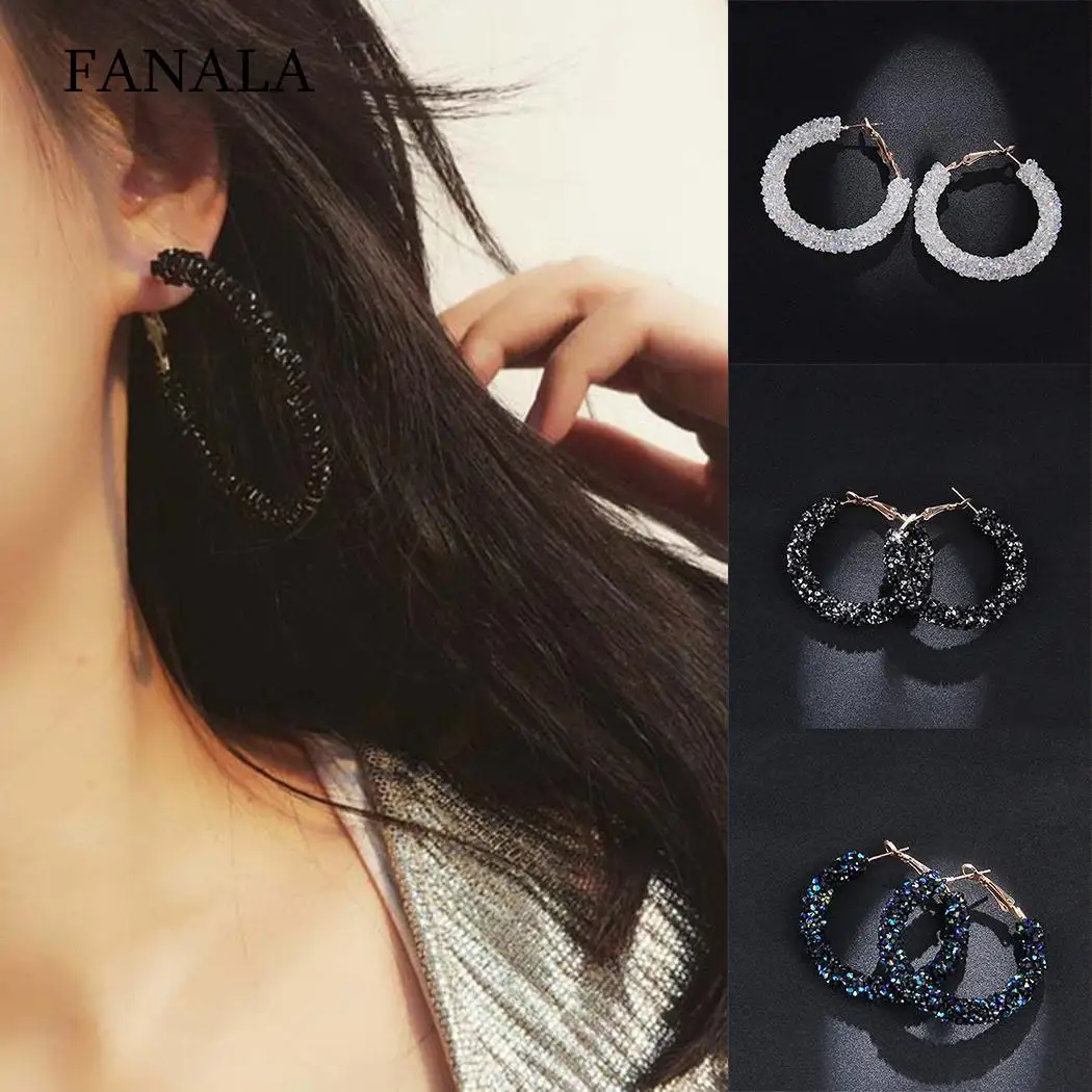 

Earrings Shiny Rhinestone Geometric Big Round Pierced Hasp Women