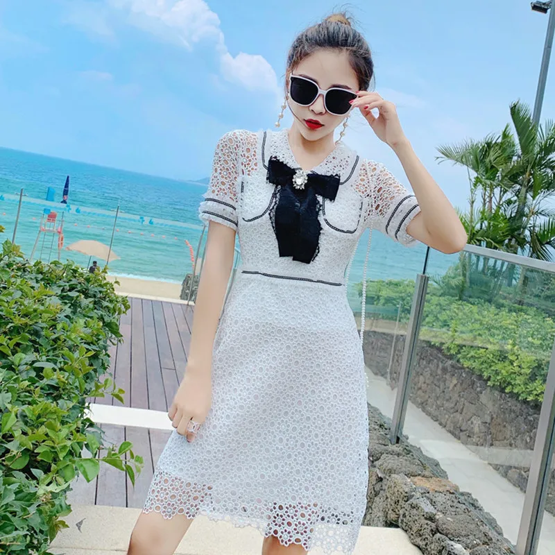 

White Lace Vintage Diamond Bowknot Mini Dress 2019 Summer Sweet Woman Short Sleeve Hollow Out Elegant Party Short Dress