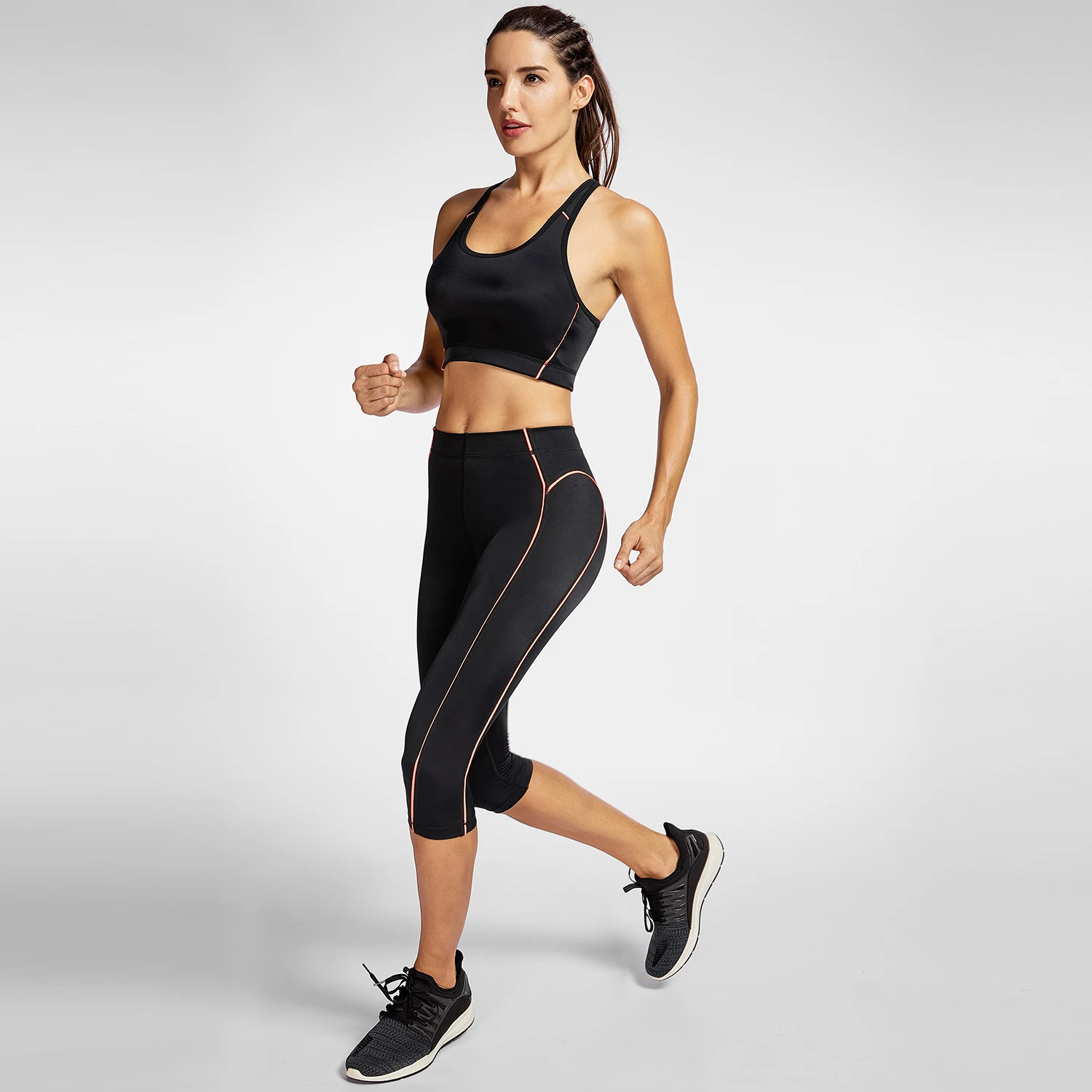 Women's Mid Impact Smooth Wirefree Racerback Basic Sports Bra Top