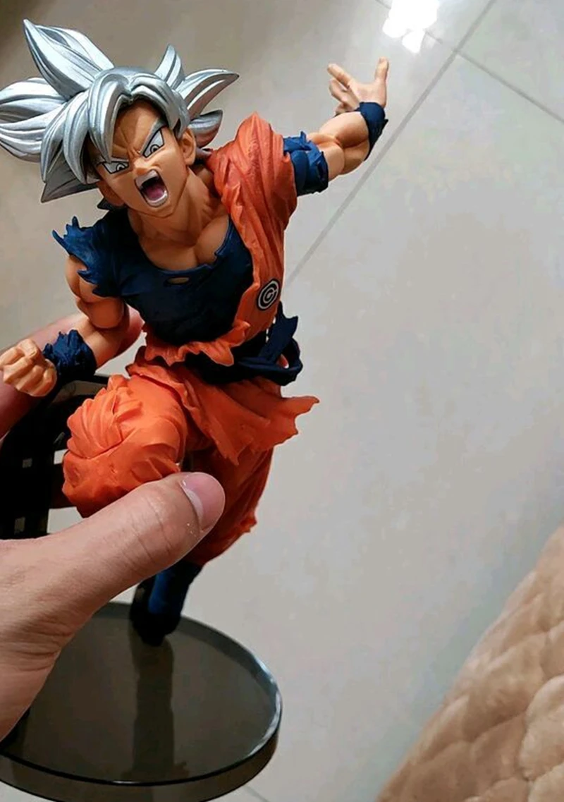 

WSTXBD Original Banpresto Dragon ball Z DBZ DXF Heros Absolute Goku UI Ultra Instinct VOL.04 Figure Model Figurals Brinquedos
