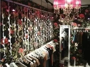 Clothes hangers, displays the boom rings hanging wall side shelf condole top shelf clothing store shelves ng clothes rack