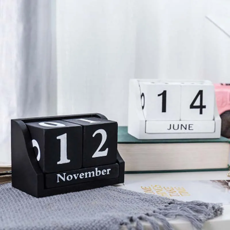 

NYAA INS Industrial Style Simple Diy Calendar Block Flip Calendar Living Room Tea Table, Desktop Paper Towel Box