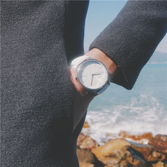 

New fashion non-mechanical watch men's student Korean version of the simple trend casual ladies watch