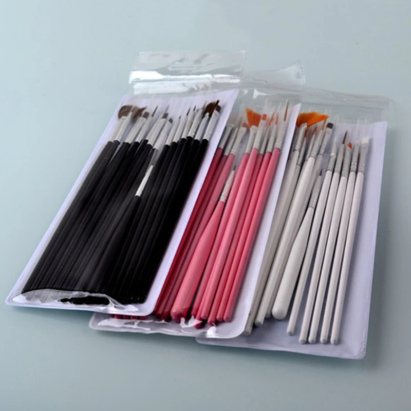 nail brush    Cepillo de uas (1)  d