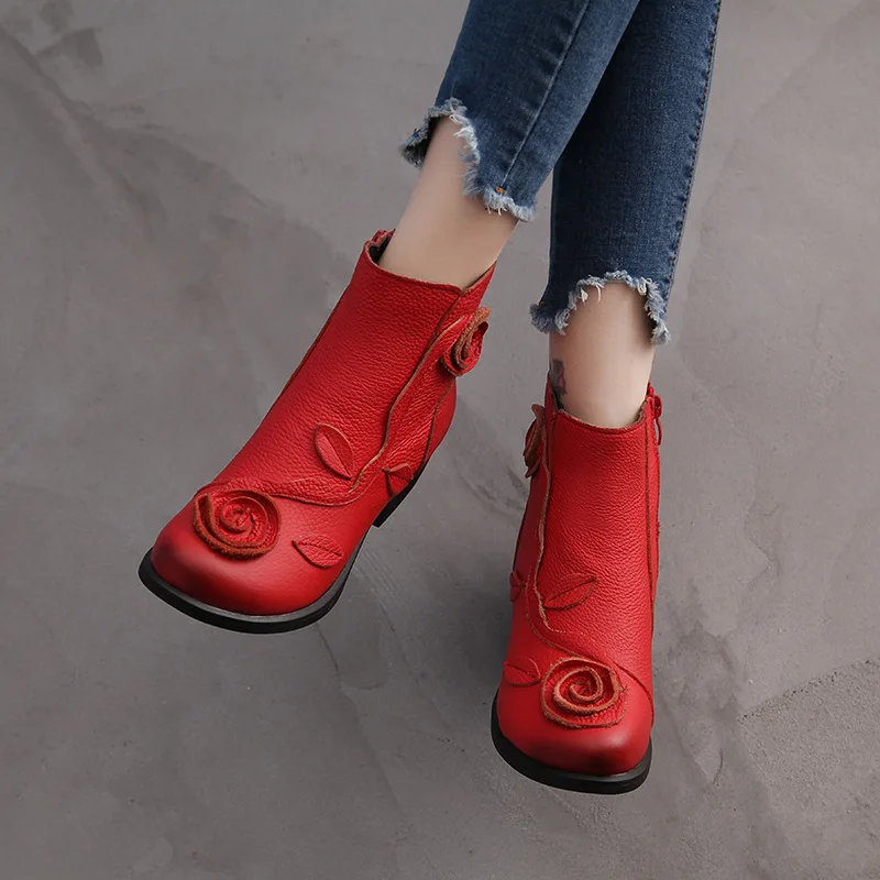 

2018 new thick-heeled leather with Martin boots hand-sewn flower boots women shoes