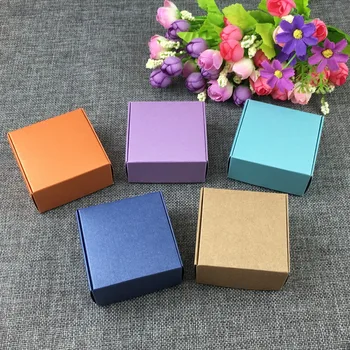 

50pcs/lot Newest 6.5*6.5*3cm Cardboard Kraft Paper Mixed colo Boxes Simple Gifts Business Card DIY Wedding Event Party Candy box