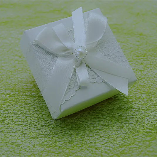 

free shipping 7.5*7.5*3.5CM hard paper chocolate gift package FAVOR box for bridal shower , GWBZ6