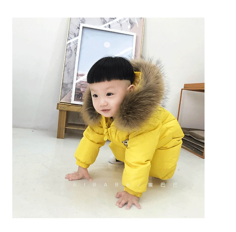 Детский зимний комбинезон для русской зимы, плотный теплый комбинезон с натуральным мехом енота для новорожденных, лыжный костюм на утином пуху с капюшоном для маленьких мальчиков и девочек, зимняя одежда