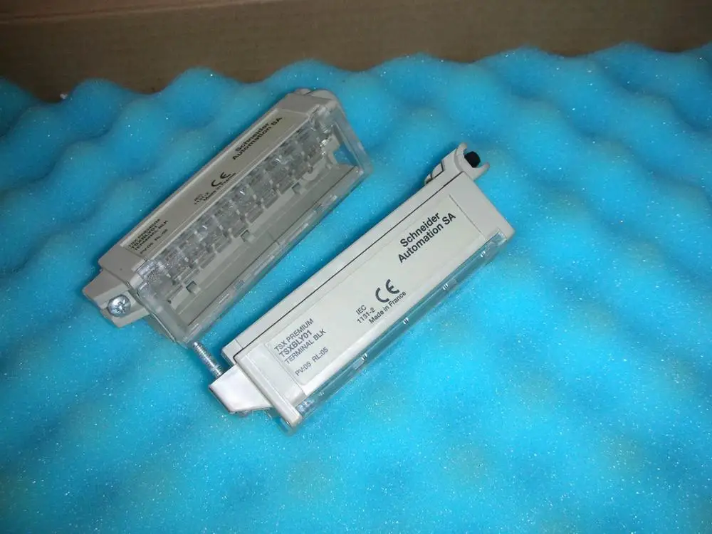

1PC USED Schneider TSXBLY01