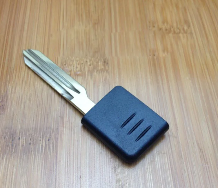 

Replacement small key blade For Nissan Teana smart card key shell Emergency