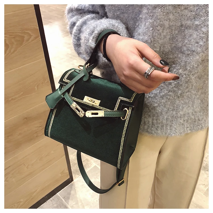 

Ins super hot mini bag for ladies 2019 new fashion velvet hand pack all-in-one shoulder crossbody bag#0099