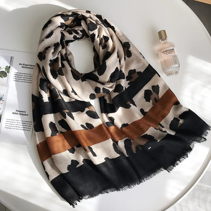 

2019 Women Quality Print Soft Shawls and Wraps PashminaLeopard print lovely Animal Pattern Viscose Shawl Scarf Muslim Hijab