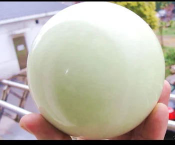 

ruifafa880406118<<<++1PCS 69MM Green Glow Jade Stone Glow In The Dark Stone Ball