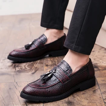

mens British fashion wedding party dress soft leather tassel shoes crocodile pattern slip-on lazy shoe teenage loafers sapatos