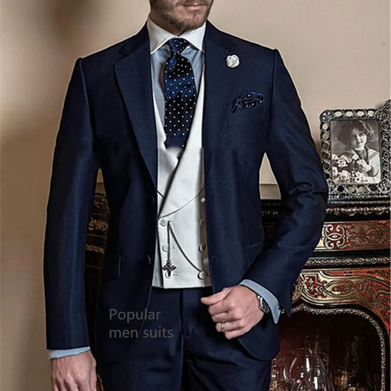 Fashionable-Two-Button-Navy-Blue-men-suit-Groom-Tuxedos-Groomsmen-Mens-Wedding-Suits-Prom-Bridegroom-Jacket_