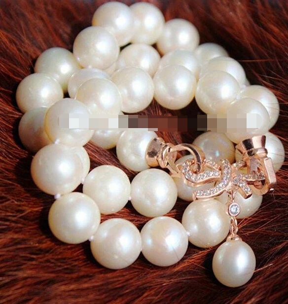 

N1344 genuine 9-10mm AAA+ White freshwater Round Pearl Necklace NEW
