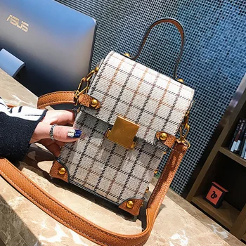 

ETAILL 2018 Small Box Shape Shoulder Bag Funny Personality Plaid Canvas Crossbody Bag Rivet Top Handle Bag Fashion Messenger Bag
