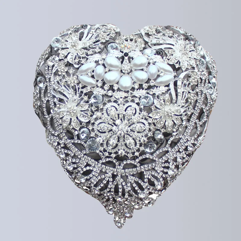 Heart-shaped Crystal Brooch Wedding Bouquet Bling Luxury Pearl Bridal Bouquets Rhinestone Flower Wedding Decoration Custom Made