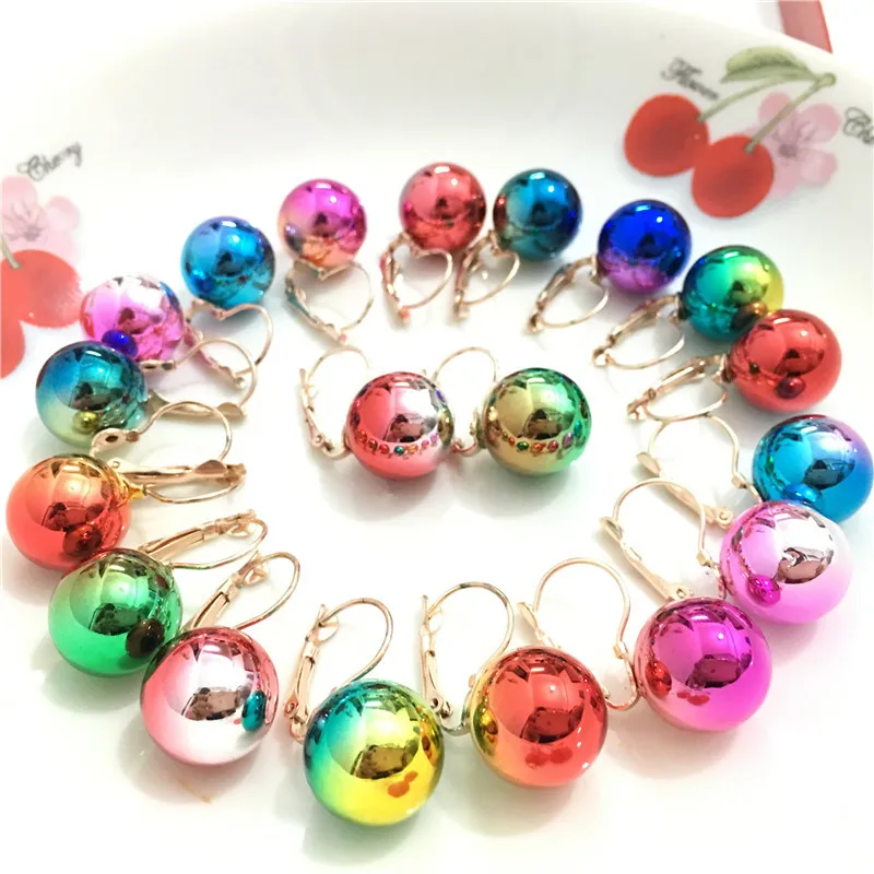 

2018 New Fashion Gradient Color Earrings Ball Shape Minimalist Earrings for Women 4AED422