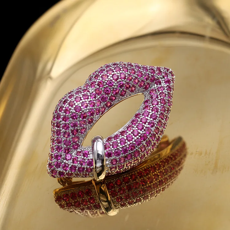 

High quality AAA zircon brooch Sexy Crystal Rhinestone Red Lips Brooch Pin Women Garment Fashion Jewelry