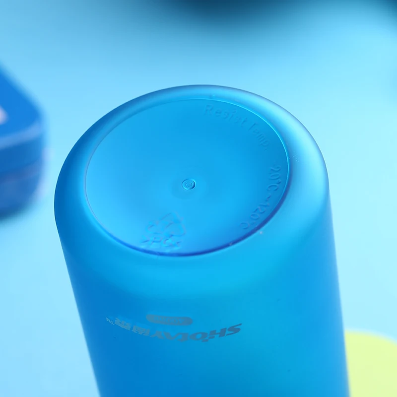 Plastic children cups for boys and girls bpa free Straw Portable kettle cup insulated flip lid leakproot