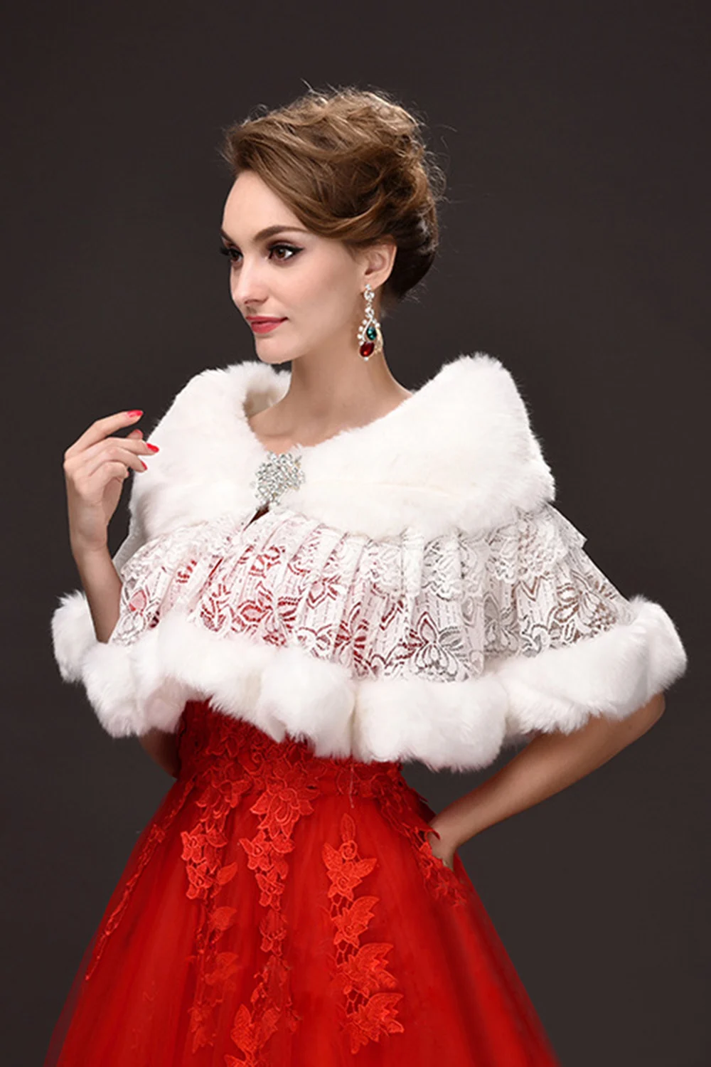 MisShow Cheap Wedding Shawl Shrug Faux Fur Wrap Ivory White Wedding Bolero 2017 Fur Coat Cape Wedding Accessories Bridal Jacket