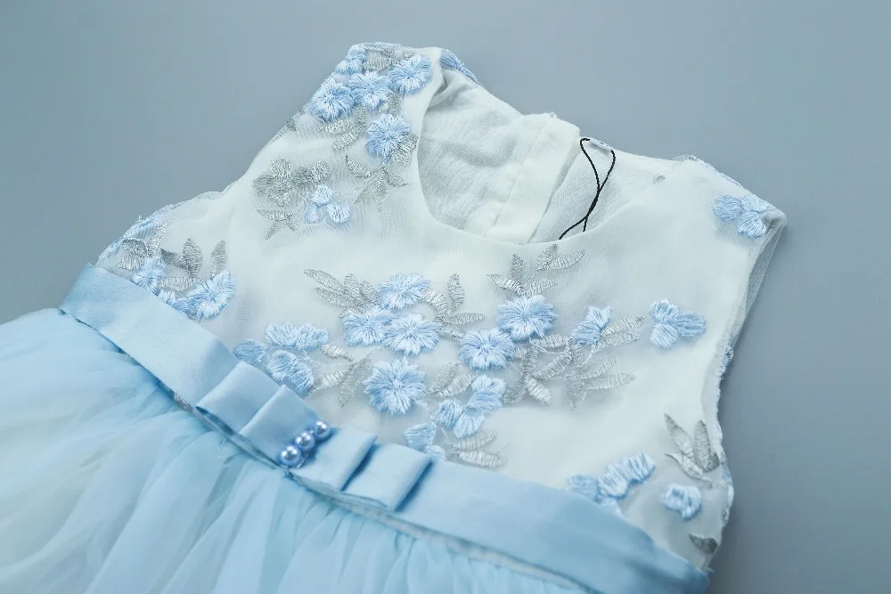 1-yes-blue-detail (1)