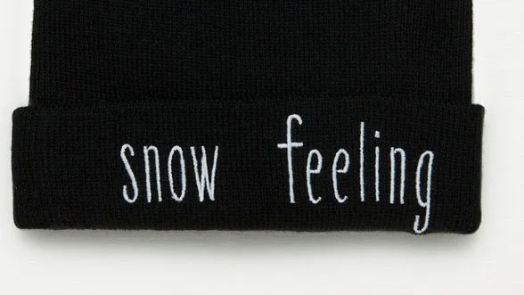 

Snow Feeling Knitted sets embroidery wool hat