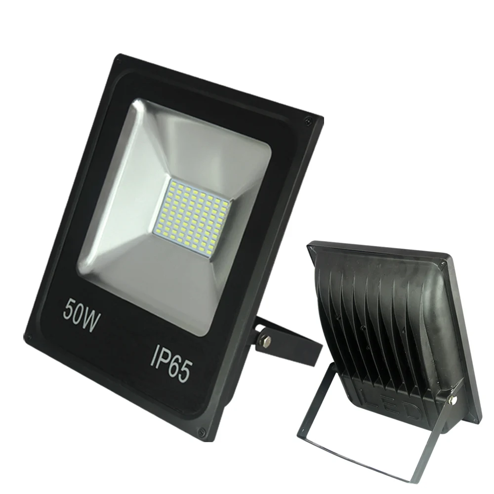 прожектор по пригорку. Proel plc64tr прожектор с линзой френеля. прожектор шарит. прожектор направленного света светодиодный. слова прожектор шарит осторожно.