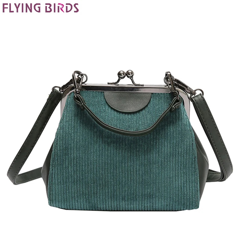 

Female Striped Corduroy Women Messenger Bags Lock Shell High Quality Bags For Women 2018 Handbag Small Clutch Handbags A10299
