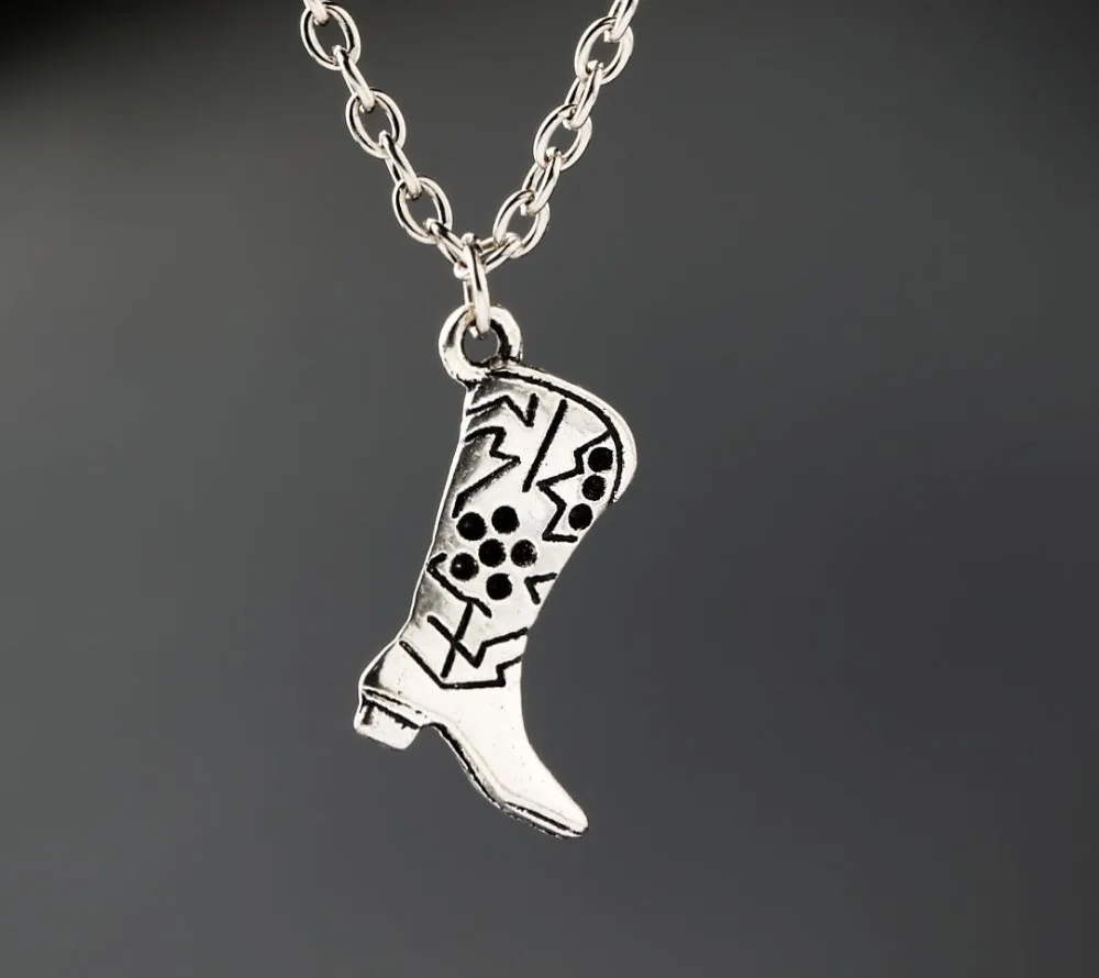 

Boots Necklaces Vintage Alloy Jewelry Antique Silver Pendant Necklace Charms Christmas Gift New 1PCS