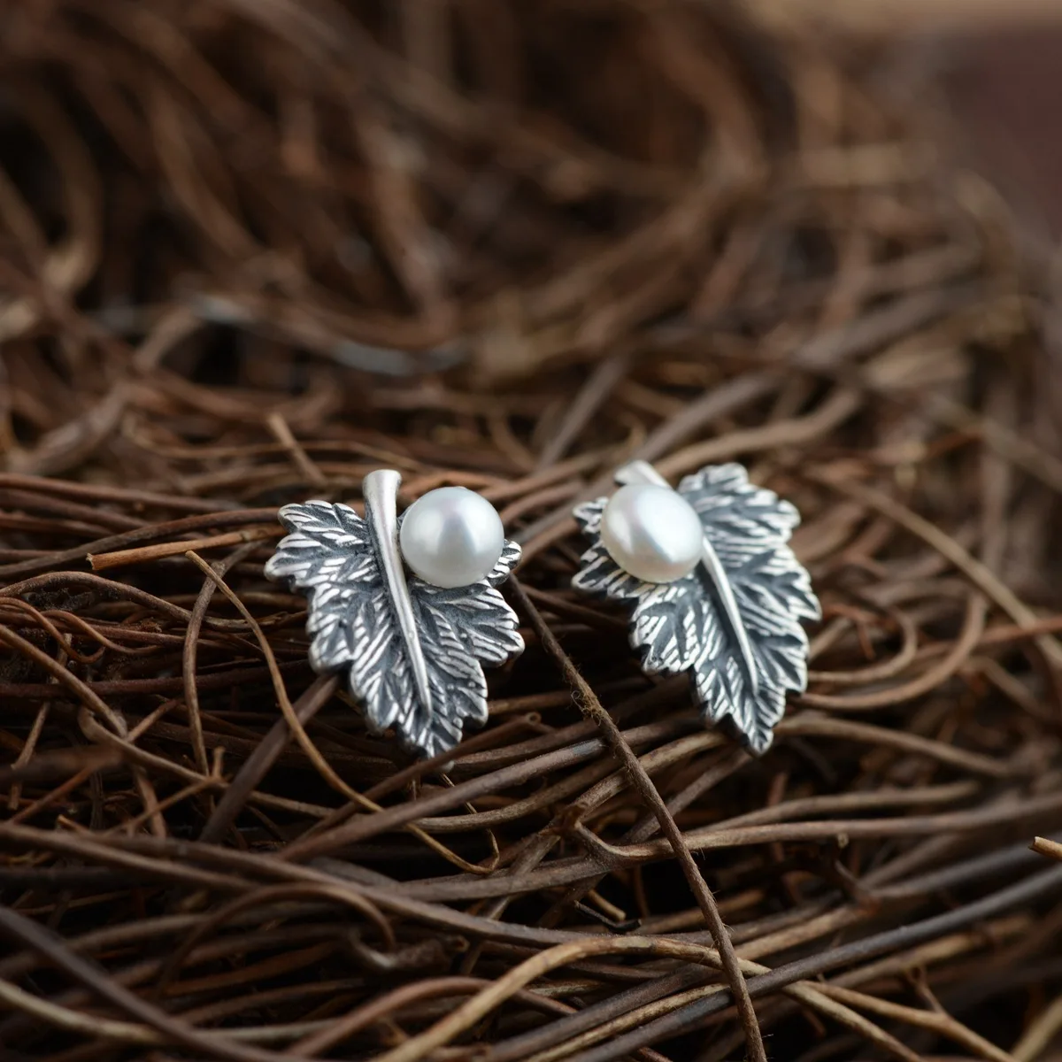 

inlaid Pearl Stud Earrings Sterling Silver S925 female natural freshwater pearl craft exquisite Earrings New leaves