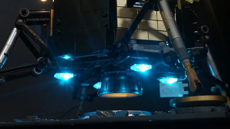 Дешево Kyglaring светодиодный светильник комплект для 10266 Apollo 11 Moon посадочная корзина