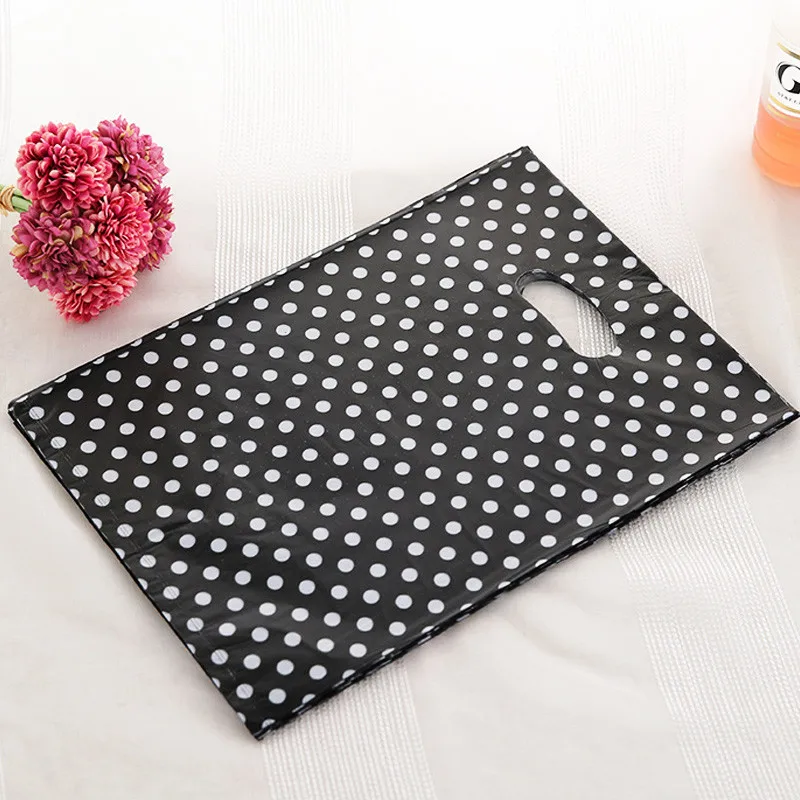 

50pcs/bag White Round Dots Pink/Black Plastic Bag 25x35cm Shopping Jewelry Packaging Plastic Gift Bag With Handle Z163