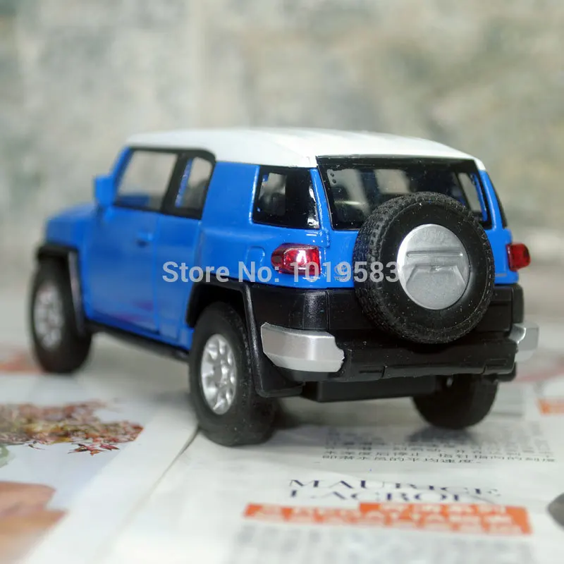 WELLY 1/36 масштаб автомобиля игрушки Япония Toyota FJ Cruiser SUV литая модель металл откат