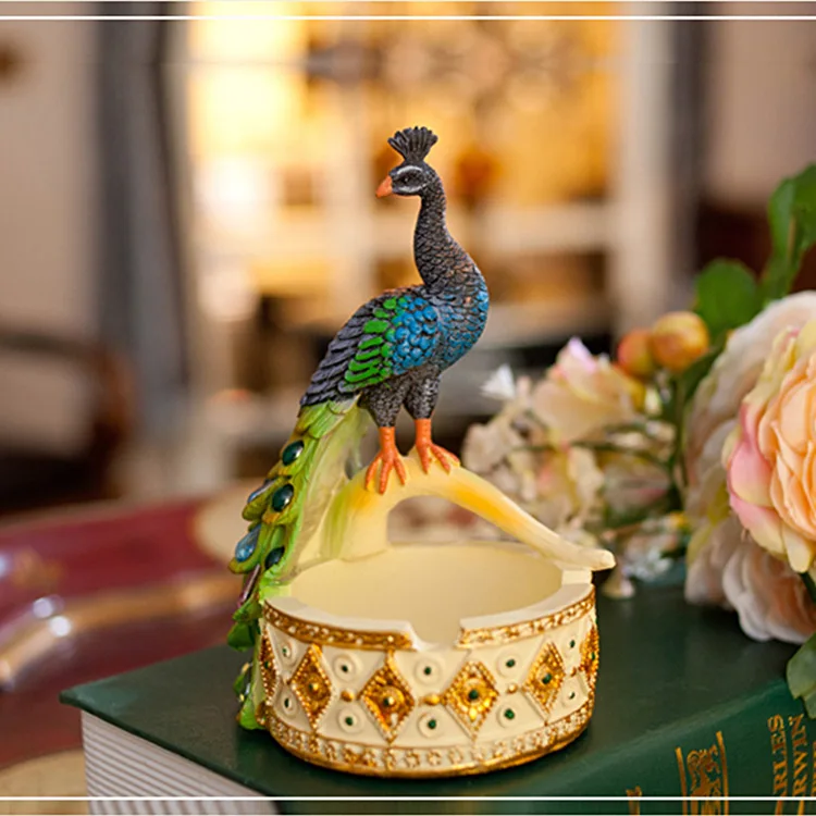 

Peacock Ashtray Resin Decorative Crafts Garden Decoration Furnishing Articles Arts Modern Home Decor