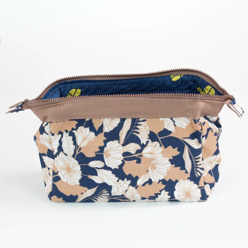 New Fashion Cosmetic Bag Women Waterproof Flamingo Makeup Bags Travel Organizer Toiletry Kits Portable Makeup Bags Beautician