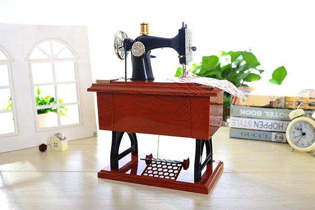 Модель швейной машины Классическая Музыкальная Коробка динамическая басовая коробка подарок для пары украшения гостиной пластиковые украшения