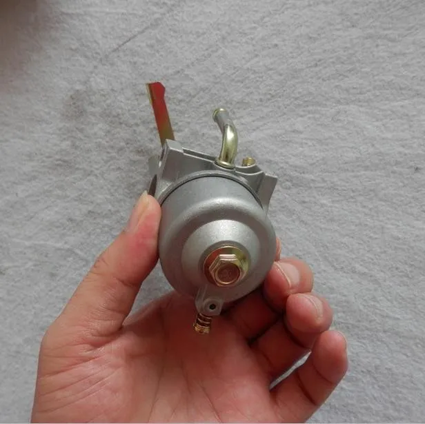 CARBURETOR  MITSUBISHI GM82 P154 9